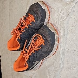 Nike Revolution 2 Gray/Orange running sneakers